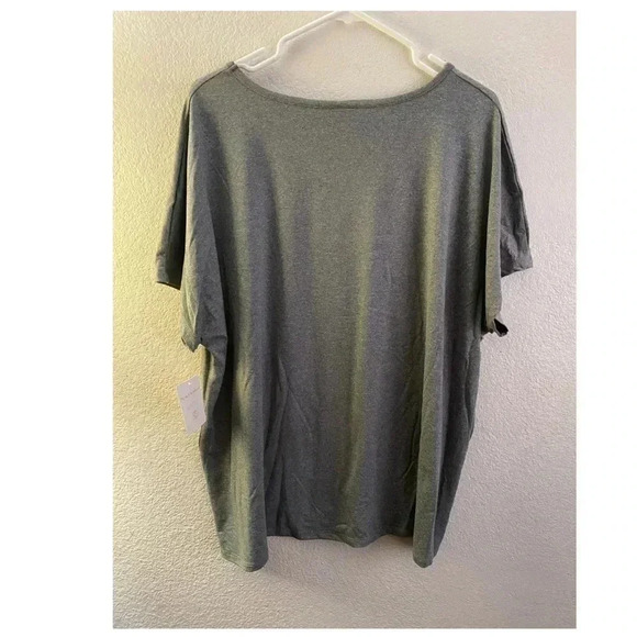 💥🆕Plus-size Graphic Tee Relax Fit 3X🆕 - Picture 3 of 7